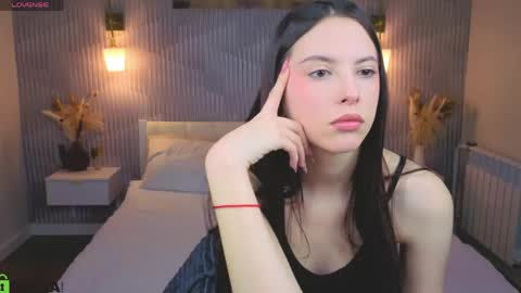 Elise online show from 04/23/26, 01:07