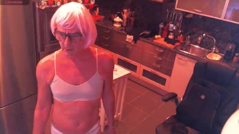 Barbie online show from 11/17/25, 08:36