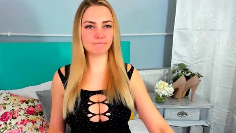 Snapshot of eliseshining chatting on 01/28/25, 01:05 Elise online show from 01/28/25, 01:05