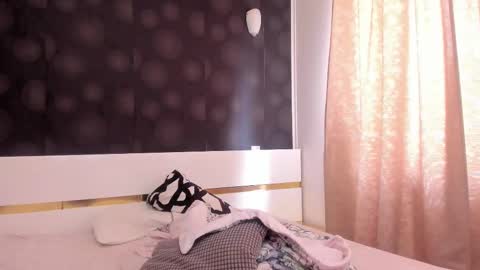 Elly online show from 11/21/25, 09:52