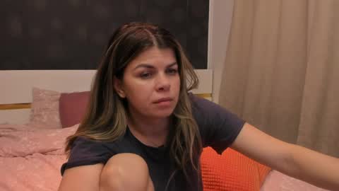 Elly online show from 04/07/26, 07:14