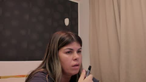 Elly online show from 04/19/26, 06:07