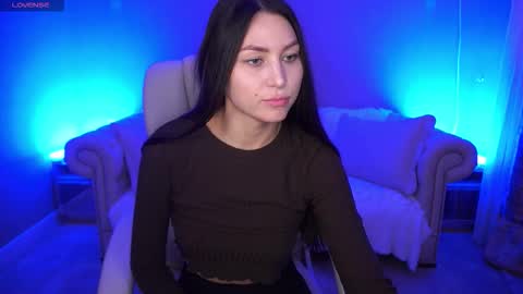 elisevelour online show from 10/19/25, 12:50