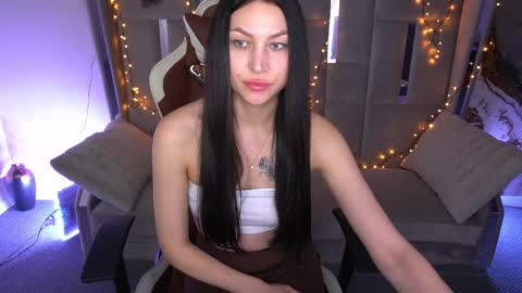 elisevelour online show from 04/01/26, 12:28