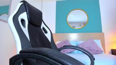 E L I S S A online show from 02/12/25, 02:14