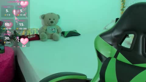 Snapshot of elissa_iris chatting on 02/23/26, 02:20 E L I S S A online show from 02/23/26, 02:20