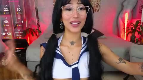 Snapshot of elissecinnamon_ chatting on 06/23/26, 04:54 Elissecinnamon online show from 06/23/26, 04:54