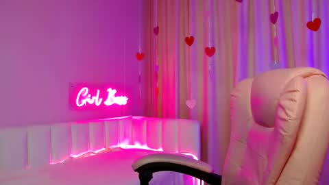 ElissStoun online show from 02/20/25, 05:23