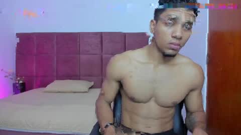 Valentino Konny y Jhon online show from 04/18/26, 03:16