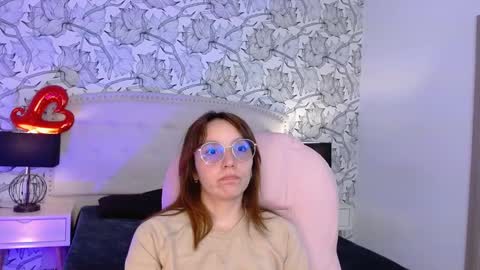 Eliza online show from 03/04/25, 07:11