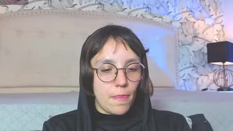 Eliza online show from 04/21/26, 01:42