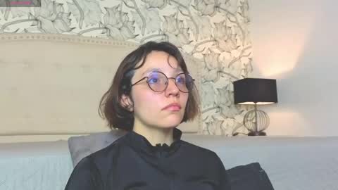 Eliza online show from 04/21/26, 07:39