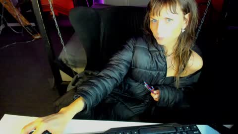 Snapshot of elizabe_th chatting on 01/20/25, 03:15 Elizabethangel online show from 01/20/25, 03:15