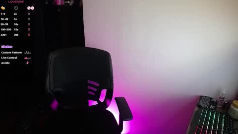 elizabeht_911 online show from 11/13/25, 09:41