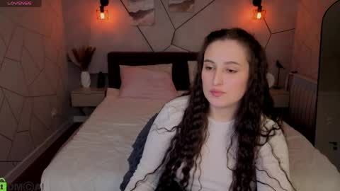 Elizabet online show from 04/23/26, 12:29
