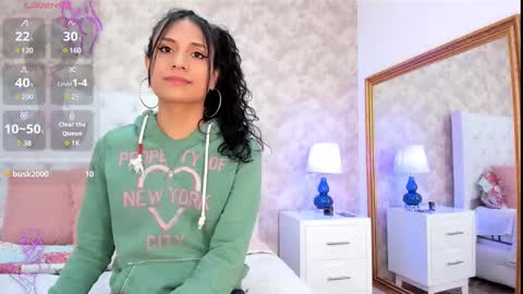 Snapshot of elizabet_taylor_ chatting on 12/24/24, 02:54 Elizabet Taylor online show from 12/24/24, 02:54