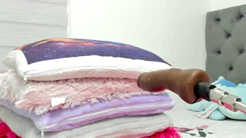 ELIZA online show from 04/05/26, 03:15