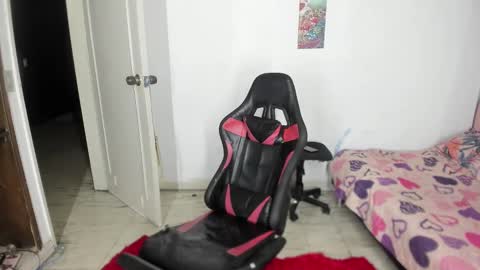 elizabeth_777 online show from 02/09/25, 08:33