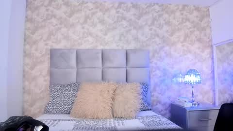 Elizabeth online show from 01/16/25, 10:34