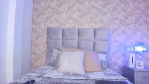 Elizabeth online show from 01/27/25, 09:11