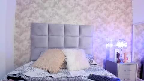 Elizabeth online show from 02/10/25, 12:52