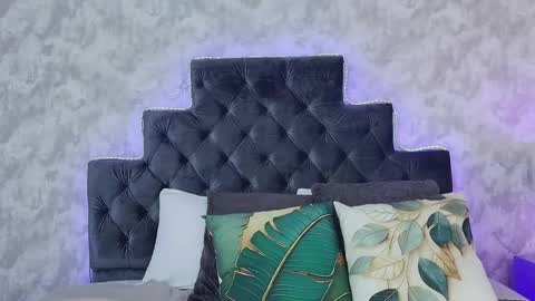 Elizabeth online show from 04/16/26, 09:39