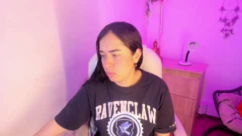 Snapshot of elizabeth_ellie chatting on 02/19/26, 01:18 Elizabeth online show from 02/19/26, 01:18