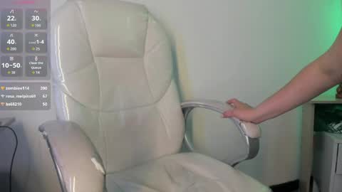 Elizabeth  online show from 04/05/26, 12:08