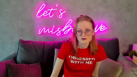 Snapshot of elizabeth_harpper chatting on 02/01/25, 08:08 Elizabeth online show from 02/01/25, 08:08