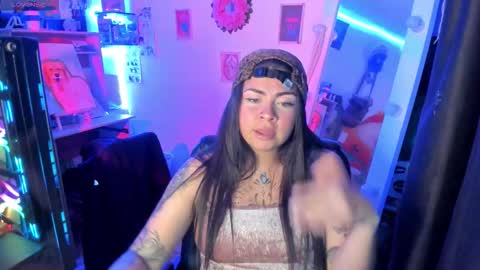 Snapshot of elizabeth_martinez98 chatting on 10/07/25, 07:22 Elizabeth Martinez online show from 10/07/25, 07:22