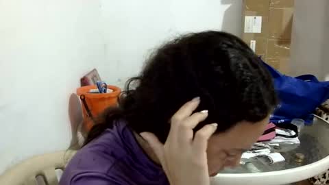 Snapshot of elizabeth_martinez_ chatting on 06/04/26, 06:25 Elizabeth Martinez online show from 06/04/26, 06:25