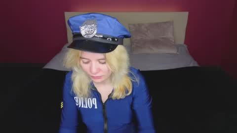 Elizabeth online show from 06/02/26, 01:40