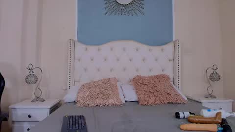 Elizabeth  online show from 03/10/26, 10:26