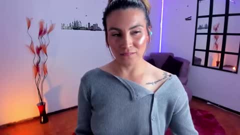 Elizabeth online show from 10/22/25, 11:37