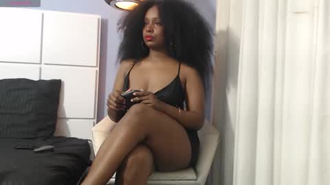 Elizabeth  online show from 11/06/25, 08:04