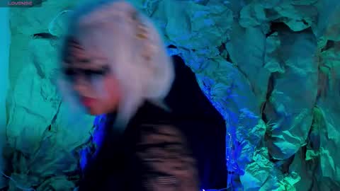 Snapshot of elizabethbennett_ chatting on 10/31/25, 02:12 Call me Eli online show from 10/31/25, 02:12