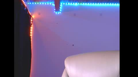 Lizzy online show from 01/06/26, 04:11