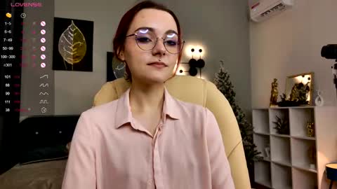 Elizabet online show from 12/04/25, 10:29