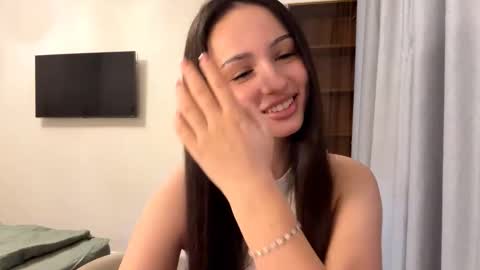 Mia online show from 12/20/25, 02:46