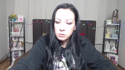 Snapshot of elizabethsho chatting on 01/21/25, 09:15 ElizabethSho online show from 01/21/25, 09:15