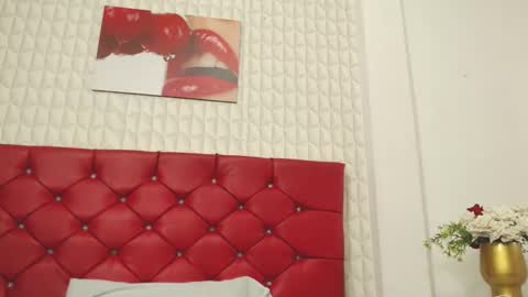 Snapshot of elizabetth_roman chatting on 01/07/26, 08:11 elizabetth_roman online show from 01/07/26, 08:11