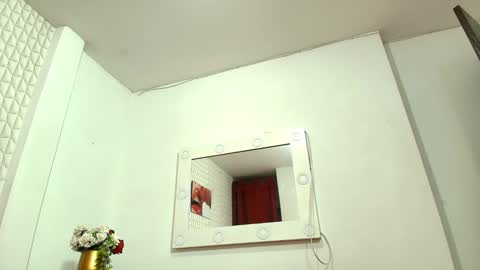 Snapshot of elizabetth_roman chatting on 02/07/26, 08:45 elizabetth_roman online show from 02/07/26, 08:45