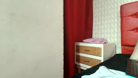 Snapshot of elizabetth_roman chatting on 02/18/26, 06:09 elizabetth_roman online show from 02/18/26, 06:09