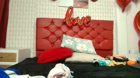 Snapshot of elizabetth_roman chatting on 02/20/26, 08:42 elizabetth_roman online show from 02/20/26, 08:42