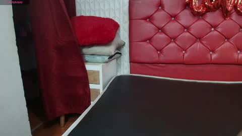 elizabetth_roman online show from 04/08/26, 02:55