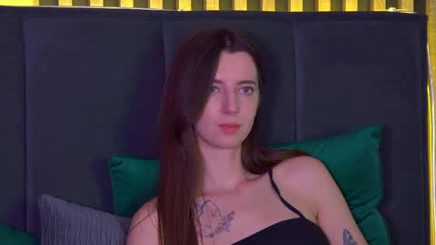 Snapshot of elizabetwilsoon chatting on 01/17/25, 05:30 Elizabet online show from 01/17/25, 05:30