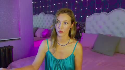 Snapshot of elizamayers chatting on 02/27/25, 10:20 Linda online show from 02/27/25, 10:20