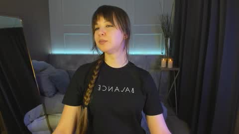 Eliza online show from 02/20/25, 04:57