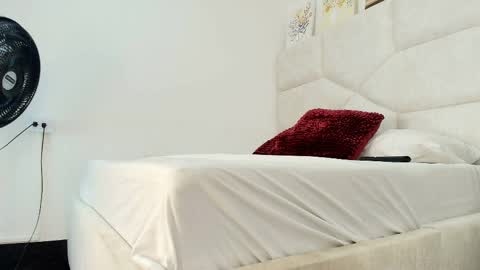 Eliza online show from 04/01/26, 01:01