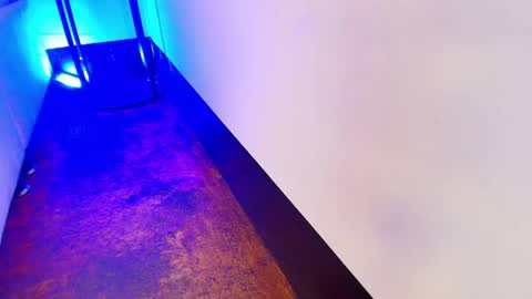 Eliza online show from 04/18/26, 12:31